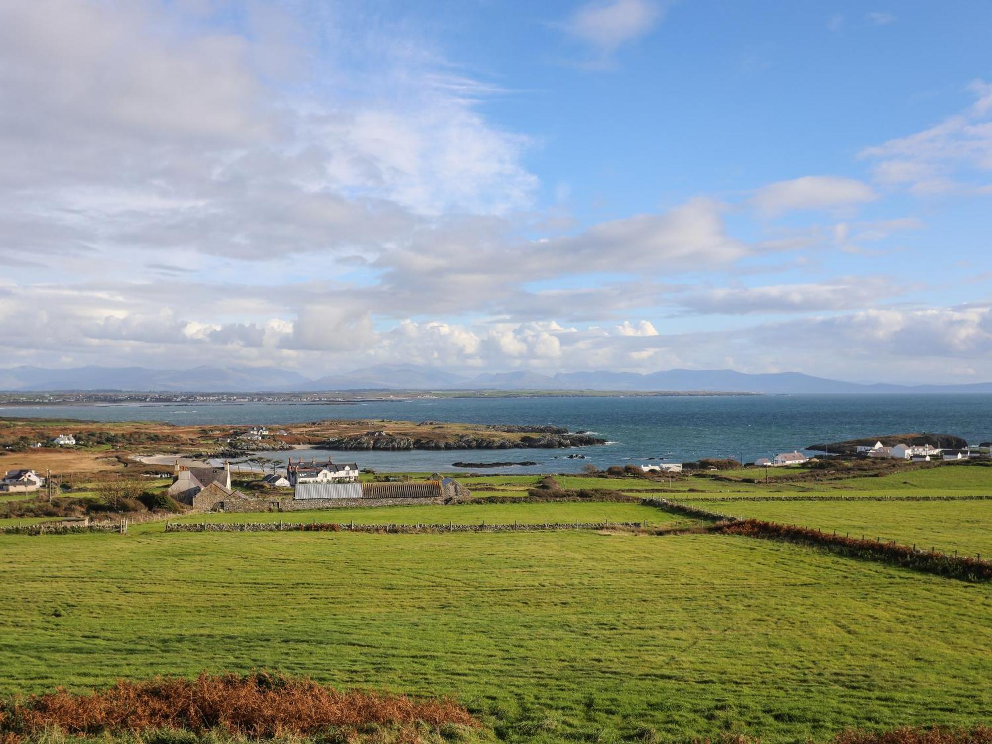 Cabbage Patch Villa Rhoscolyn Exterior photo
